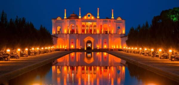 کدام هتل های کرمان را برای اقامت انتخاب کنیم؟