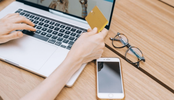 بهترین سایت های خرید لپ تاپ و موبایل چه ویژگی هایی دارند؟